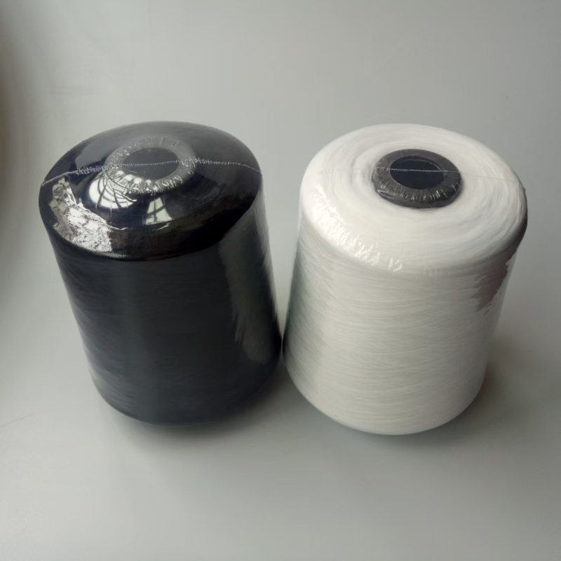 Good Leaves fir poliester pentru overlock, 150D, cu elasticitate redusă, bobină mare 500 g, negru și alb