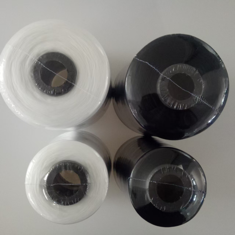 Good Leaves fir poliester pentru overlock, 150D, cu elasticitate redusă, bobină mare 500 g, negru și alb