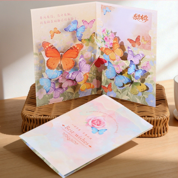 Card de felicitare 3D mobil pentru Ziua Femeii, cu fluturi pictați, lucrat manual pe hârtie perlată
