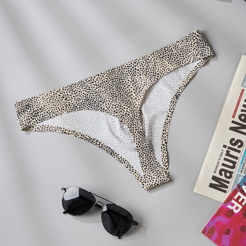 Muške tangice od Ice Silk s leopard uzorkom, 3D izbočenje, bez šavova, niski struk