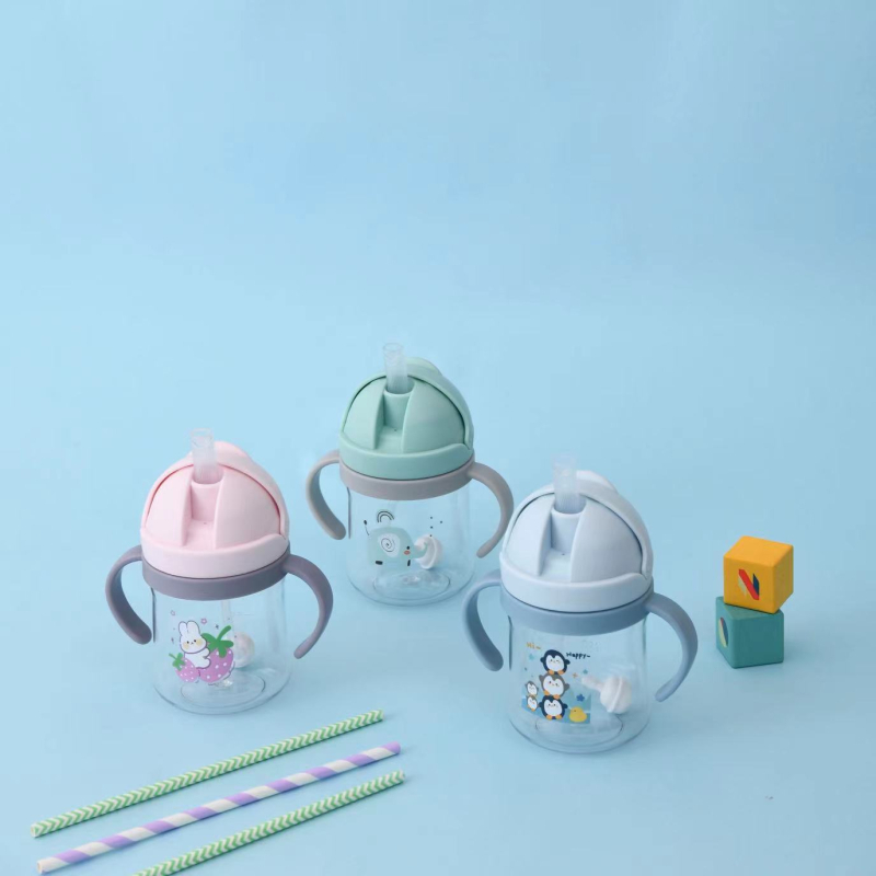 Cană de învățare din plastic pentru copii, cu mâner, design desen animat