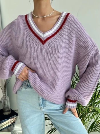 Дамски Oversize пуловер с V-образно деколте и дълги ръкави
