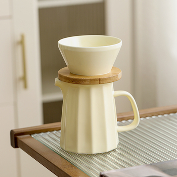 Set ceramic pentru cafea cu filtru V60 - pentru preparare prin turnare
