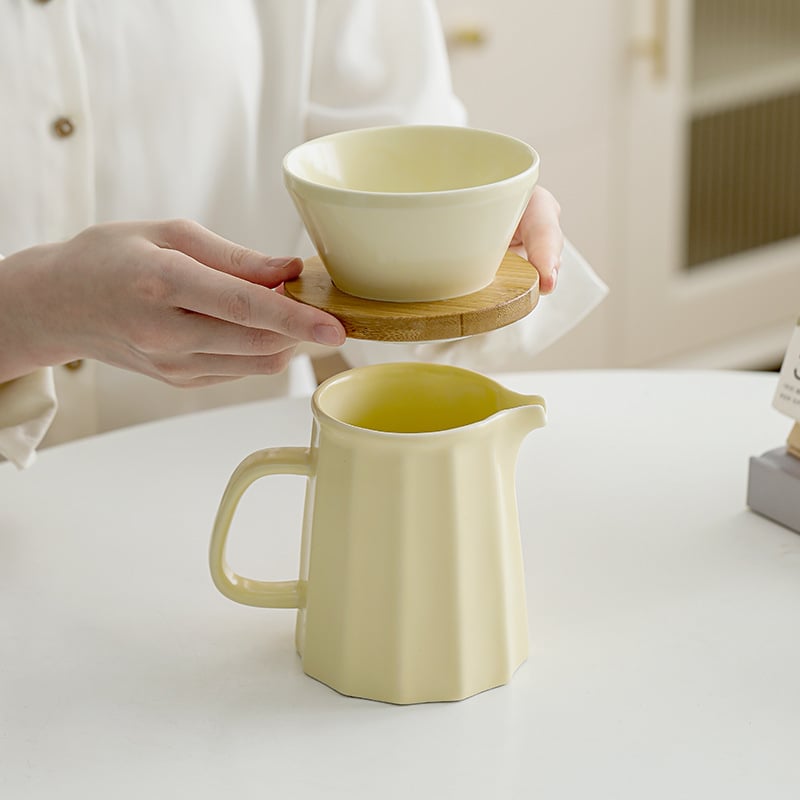 Set ceramic pentru cafea cu filtru V60 - pentru preparare prin turnare