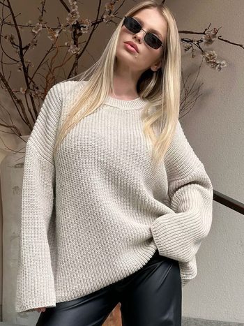 Női oversized kapucnis kötött pulóver, laza szabás