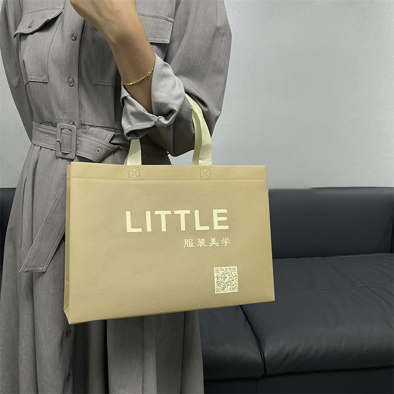 Geantă laminată din materiale nețesute pentru magazine de îmbrăcăminte, geantă de mână și de cumpărături, geantă promoțională pentru expoziții, geantă ecologică de cadouri cu imprimare a siglei