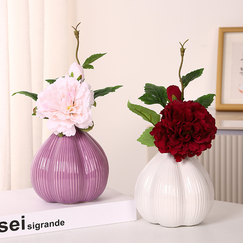 Vază ceramică în formă de ceapă pentru decorul sufrageriei și aranjamente florale