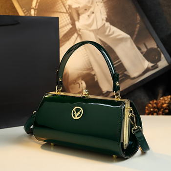 Lakirana ženska torbica za rame, mala crossbody torba s kopčom, kineski stil cheongsam inspiriran dizajn, jednostavan i svestran