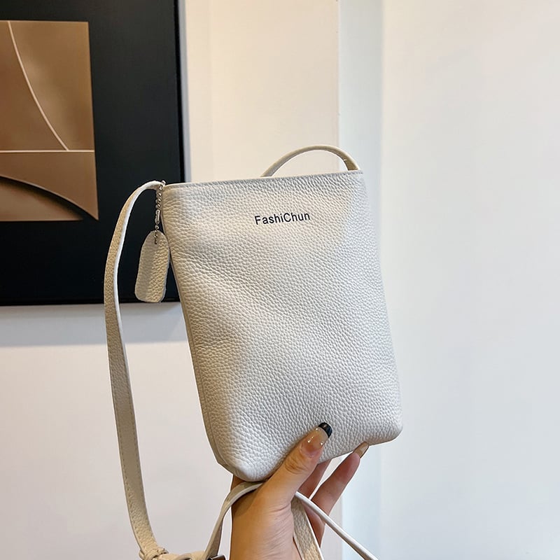 Ženska crossbody torbica od kože prvog sloja, lagana i minimalistička