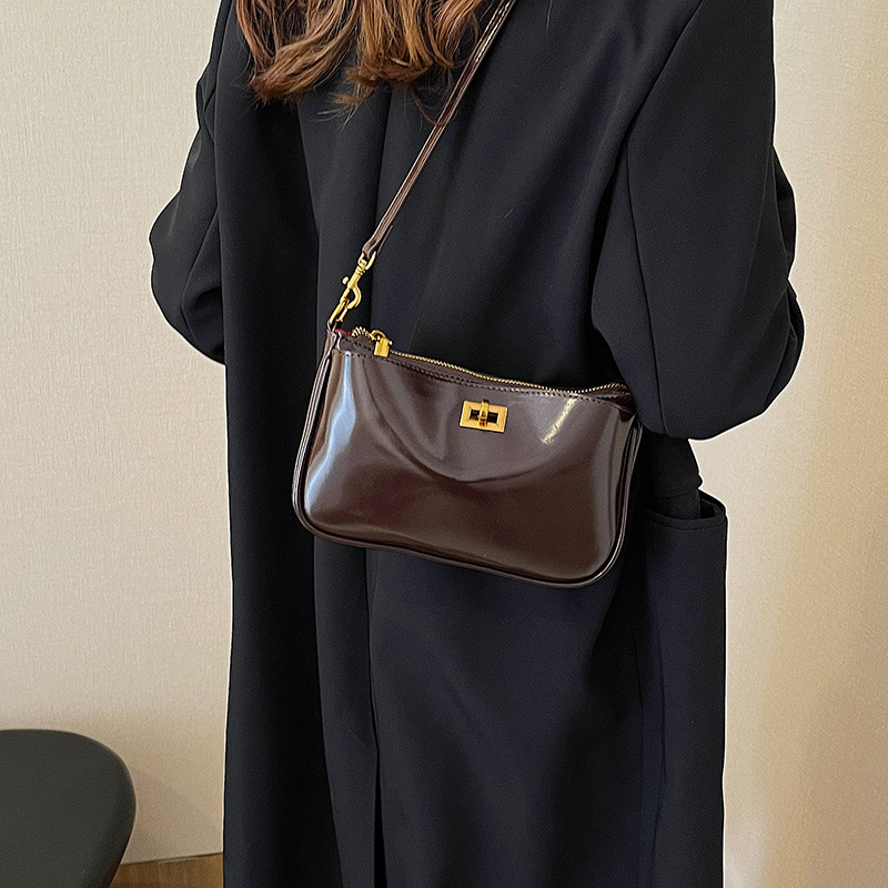 Proljetna ženska crossbody torba Kelly — elegantna i luksuzna, svestrana za svakodnevnu upotrebu