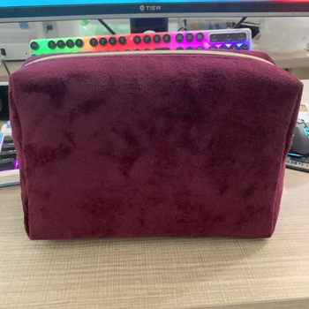 Geantă de machiaj în stil retro, de înaltă calitate, cu design contrastant și organizator pentru ruj din velur