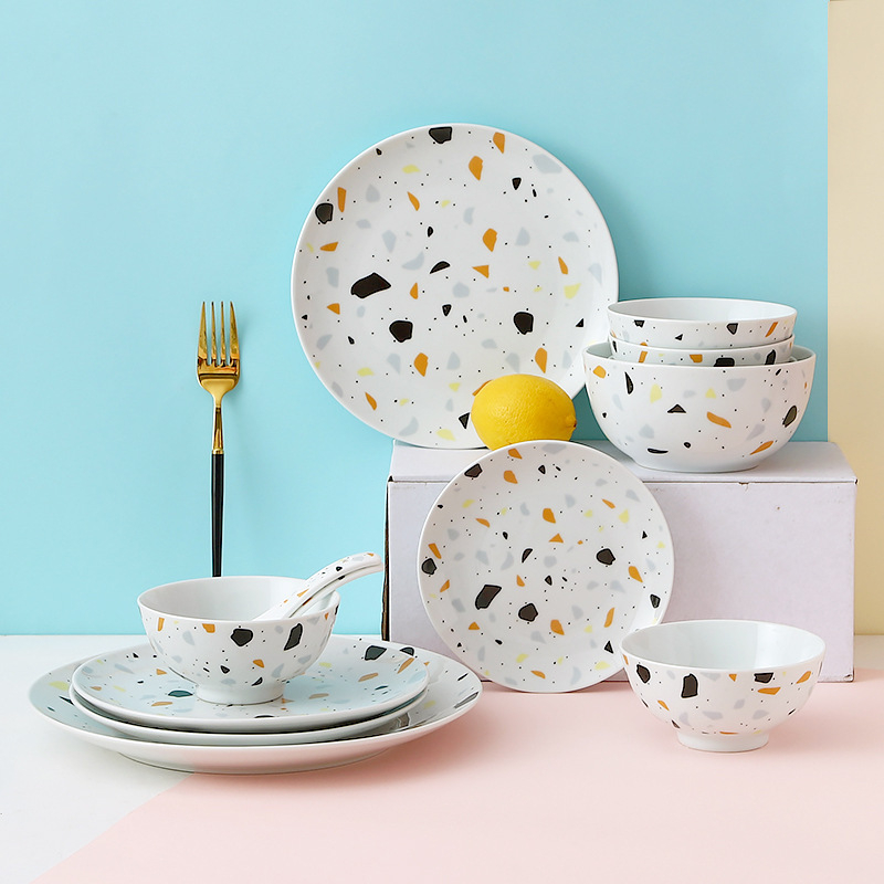 Set ceramic pentru masă în stil Nordic — farfurii și bol de orez