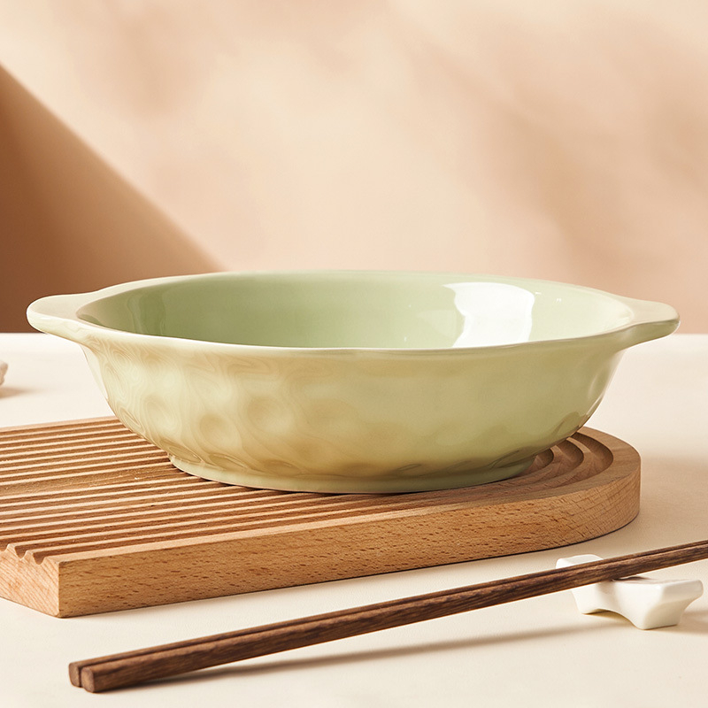 Bol ceramic mare cu mânere duble – formă neregulată, culoare sub glazură, design modern minimalist, compatibil cu microundele, diametru 20–20,9 cm, potrivit pentru supe și hot pot