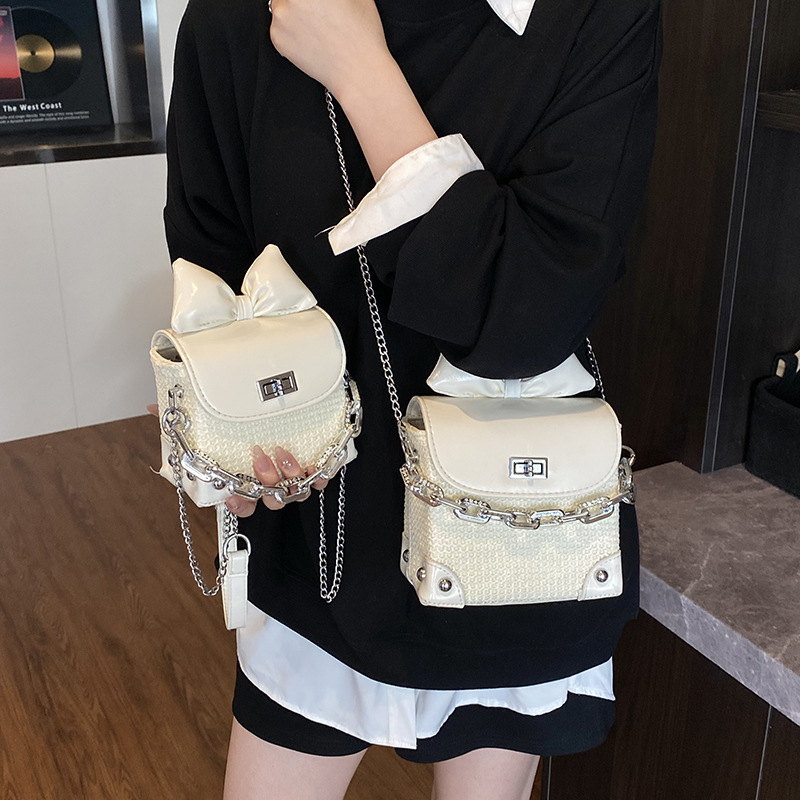Modna ženska torbica s mašnicom, mala kvadratna slamena crossbody torba, 2026 novi model