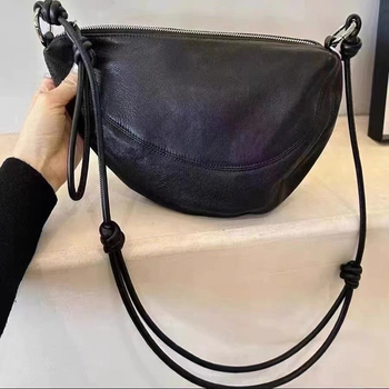 Annmuu Mala ženska torbica ispod pazuha, zima 2025, croissant oblik, crossbody torba s jednim remenom