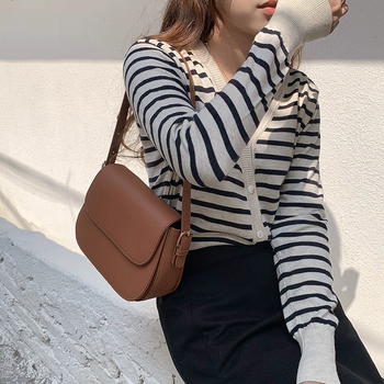 Ženska saddle torba s korejskim nadahnućem, nosiva ispod pazuha i kao crossbody, jednostavan retro dizajn