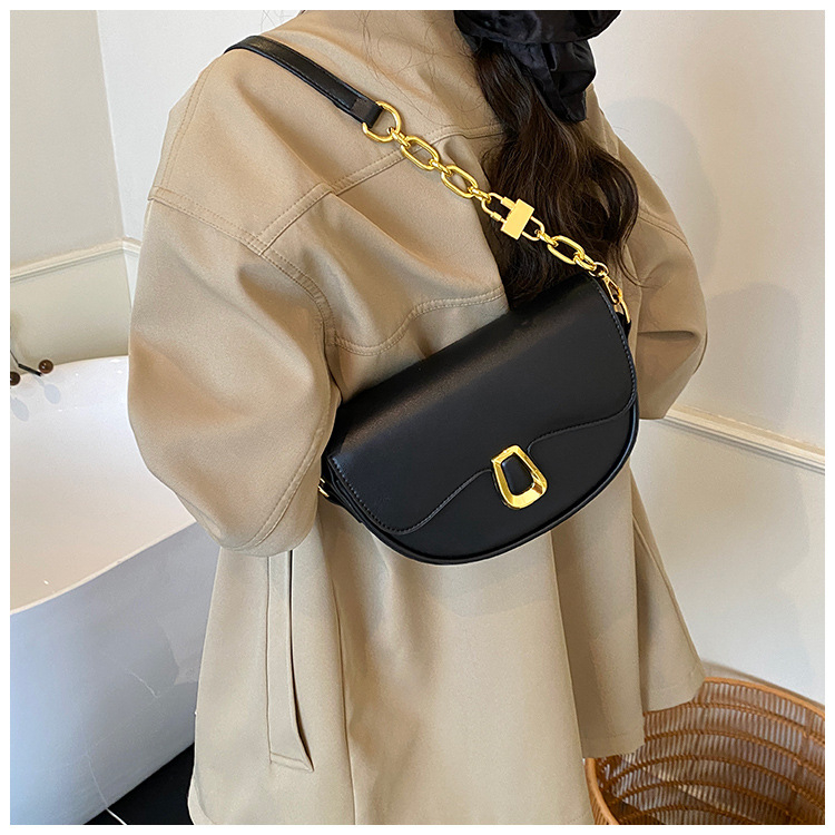 Nova sedlovna torbica, večernja torbica, jedinstven dizajn, elegantna ženska torba preko ramena i crossbody