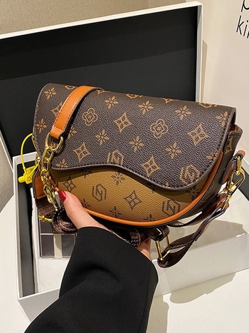 Ispisana crossbody torba, retro sedlastog stila za žene, 2026 modni svestrani model