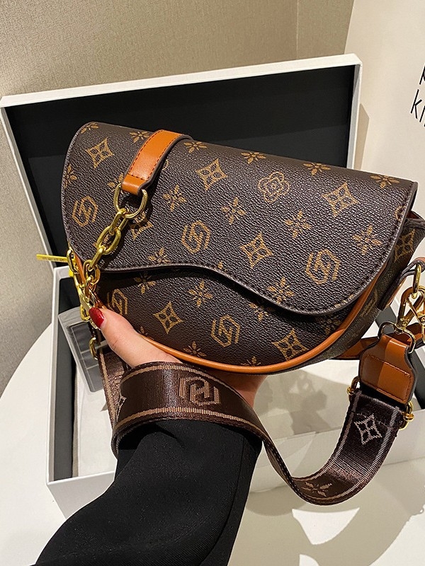 Ispisana crossbody torba, retro sedlastog stila za žene, 2026 modni svestrani model