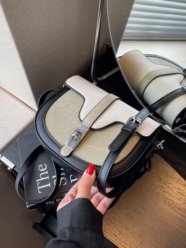 Ženska saddle torba u francuskom stilu od denima, ljeto 2025, luksuzna crossbody torba s kontrastnim bojama