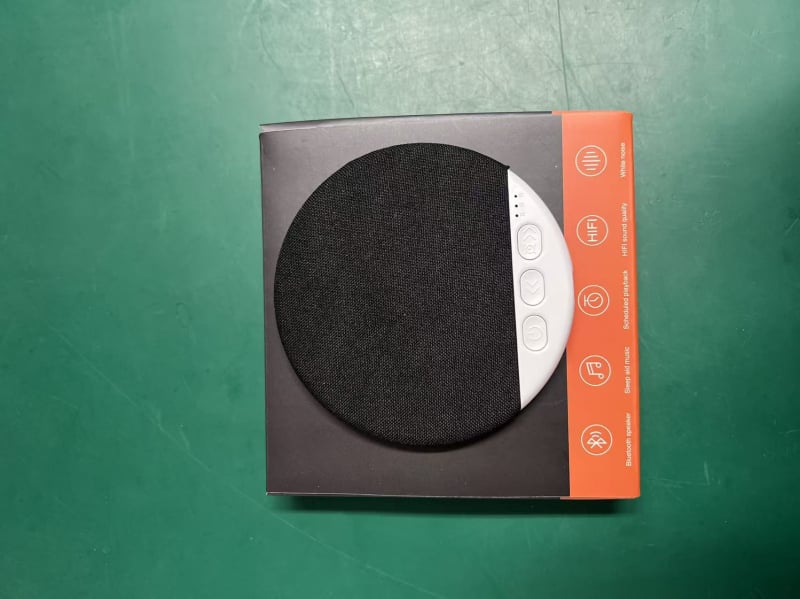 Λεπτό ασύρματο ηχείο Bluetooth κάτω από το μαξιλάρι με χρονοδιακόπτη ύπνου και λευκό θόρυβο