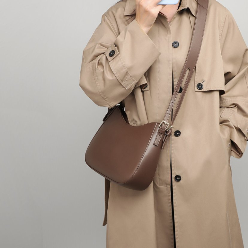 Ženska PU crossbody torba, bucket oblik, sedlov dizajn, srednje veličine, jedna naramenica, svakodnevna upotreba