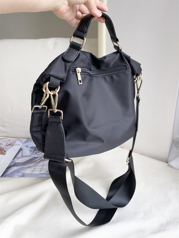 Ženska torbica tipa sedlo od najlona, srednje veličine, za svakodnevnu upotrebu, s jednim remenom za rameno ili crossbody