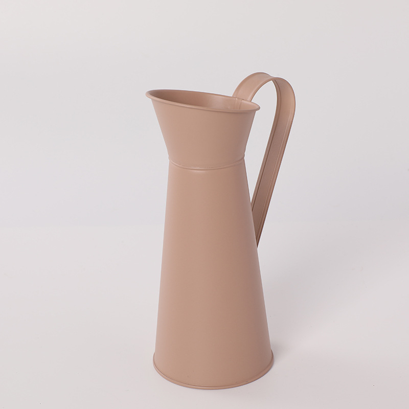 Set creativ minimalist de vază din metal cu element tină și mini cafetieră, decor pentru birou