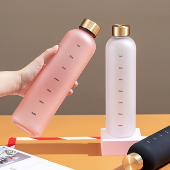 Pahar plastic în stil spațial, 1000 ml, recipient sport cu capacitate mare, mat, rezistent la cădere, pentru prindere în mână, cu scară de măsurare