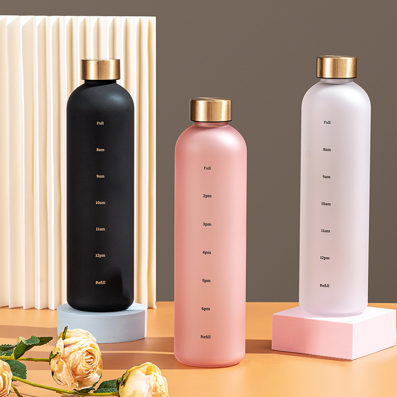 Pahar plastic în stil spațial, 1000 ml, recipient sport cu capacitate mare, mat, rezistent la cădere, pentru prindere în mână, cu scară de măsurare