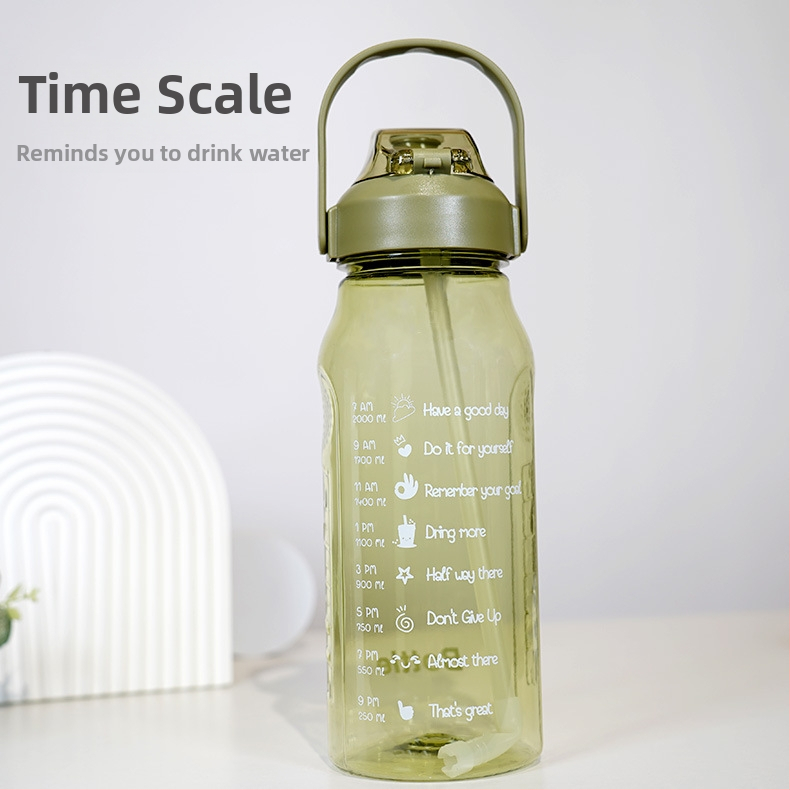 Športová plastová fľaša na vodu s objemom 2000 ml, so slamkou, s širokým telom, pre vonkajšie použitie