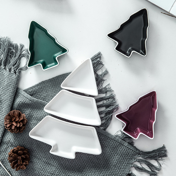 Platou ceramic în stil nordic cu design brad de Crăciun pentru gustări, deserturi și sosuri, formă neregulată