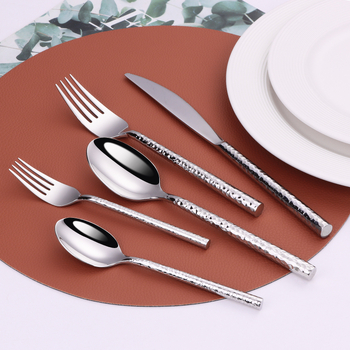 Set de tacâmuri din oțel inoxidabil 304, cu vârf ciocănit, cuțit pentru steak, furculiță și lingură, 3 piese