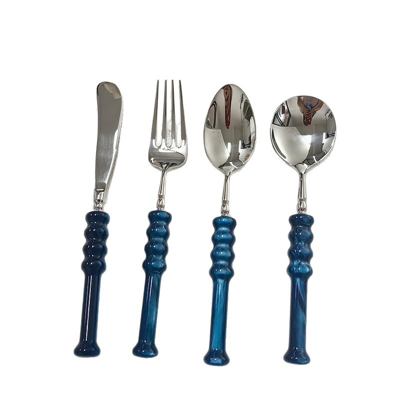 Set de tacâmuri din oțel inoxidabil 304, cu mâner din acrilic colorat: cuțit pentru friptură, furculiță și lingură – stil occidental modern, lucrat manual