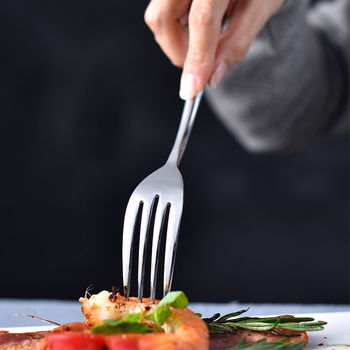 Set tacâmuri din oțel inoxidabil: cuțit pentru steak, furculițe, furculă pentru fructe, lingură de cafea și lingură de desert – design modern minimalist