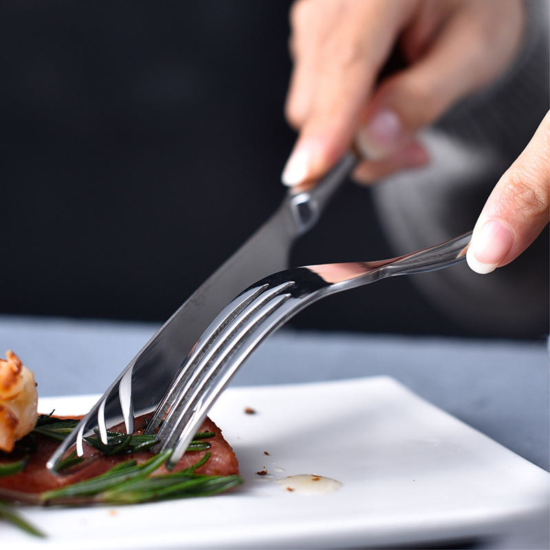 Set tacâmuri din oțel inoxidabil: cuțit pentru steak, furculițe, furculă pentru fructe, lingură de cafea și lingură de desert – design modern minimalist