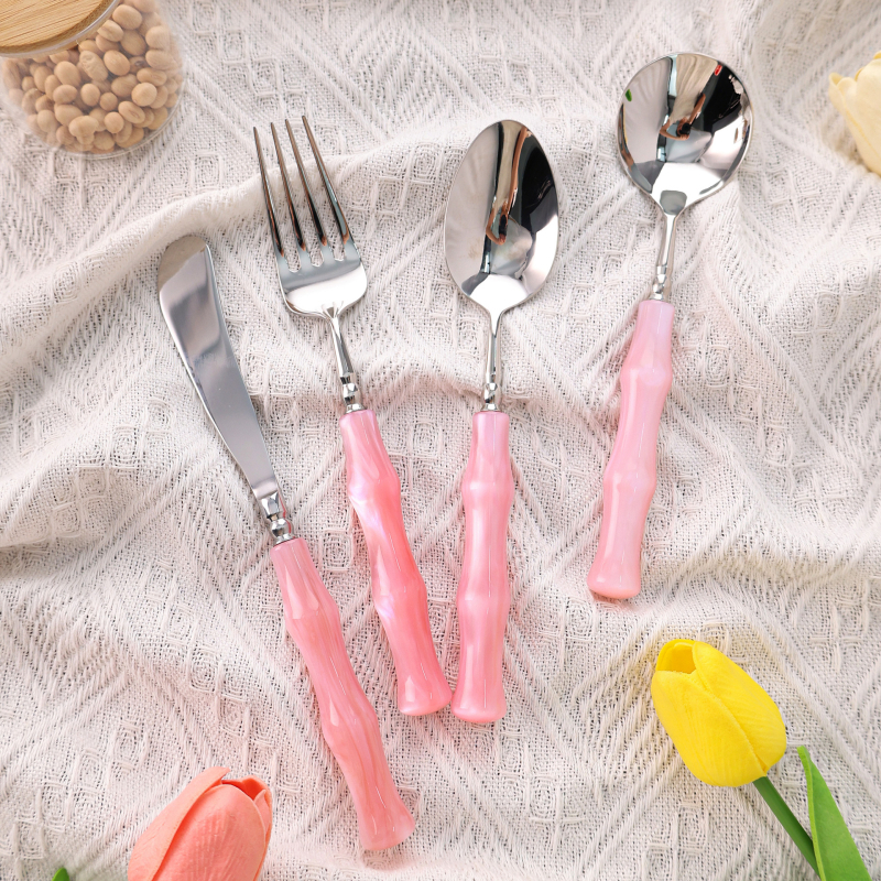 Set tacâmuri occidentale din oțel inoxidabil 304, cuțit de steak în stil francez, furculiță și lingură, set de patru piese cu lingură de desert pentru ceaiul de după-amiază.
