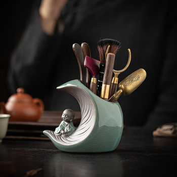 Set pentru ceremonia ceaiului: Şase Domni, accesorii Gongfu, set ceramic pentru ceai, clips pentru ceai din lemn ebony și răzuitor pentru ceai, design inspirat Zen