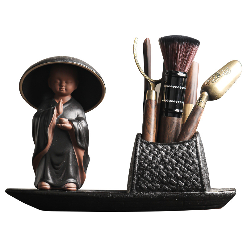Set ceai ceremonie Six Gentlemen — filtru de ceai ceramic integrat, figurină de călugăr mică, ac de ceai și clips din lemn de abanos