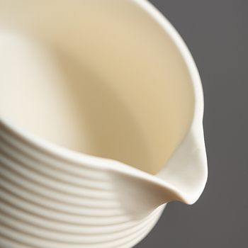 Set de ceremonie Matcha cu bol ceramic, tel din bambus și linguriță de măsurare în cutie cadou