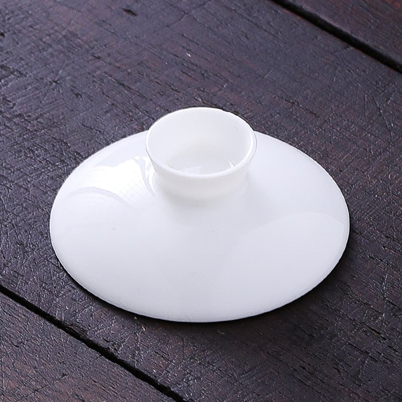 Vas de ceai din porțelan alb, cu capac ceramic