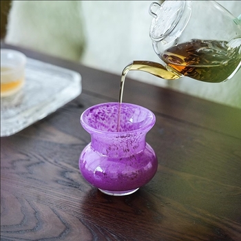 Set de ceai din sticlă cu glazură pastel – roz și alb, în stil chinezesc modern
