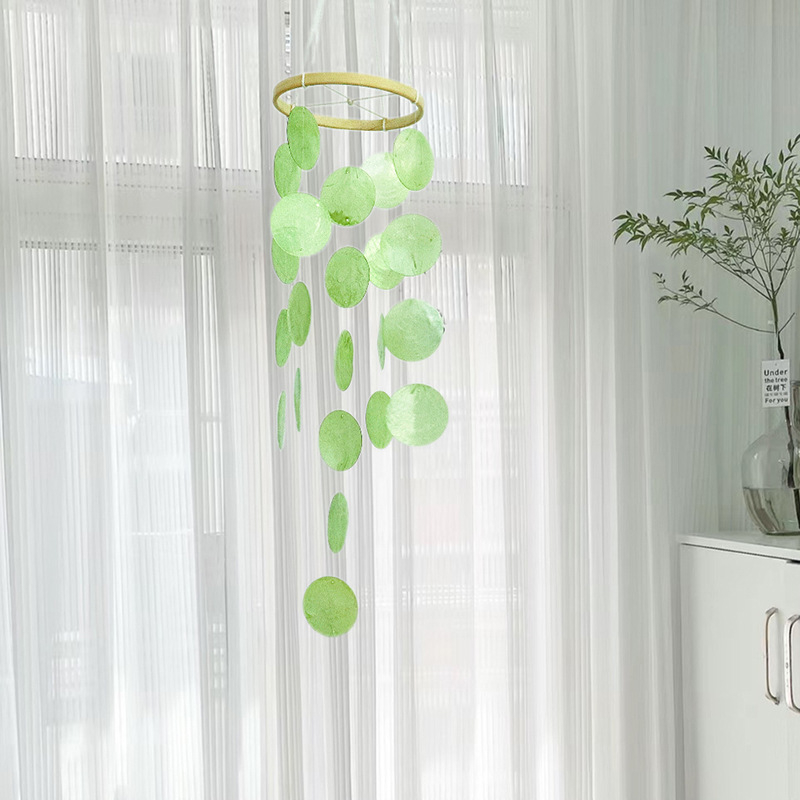 Zvončići od školjki za djevojke, sanjivi DIY školjka zvončići za prozore i balkone, bijeli minimalistički morski stil