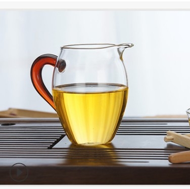Ceșuță Gongfu din borosilicat gros cu mâner și gură de turnare elegantă