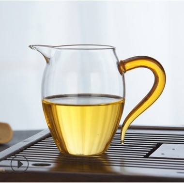 Ceșuță Gongfu din borosilicat gros cu mâner și gură de turnare elegantă