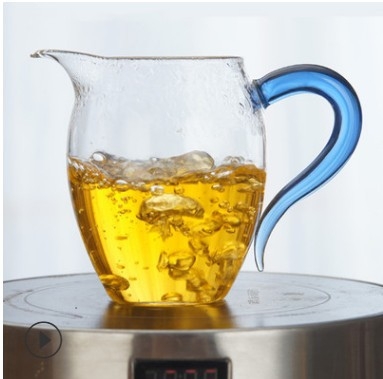 Ceșuță Gongfu din borosilicat gros cu mâner și gură de turnare elegantă