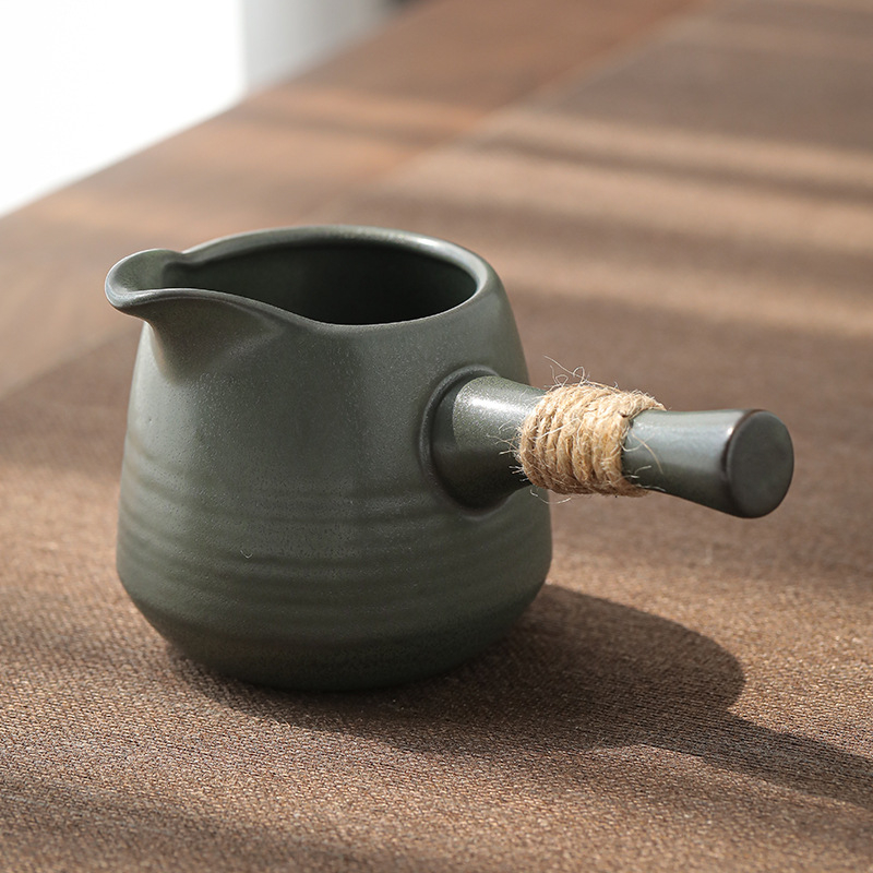 Set ceai ceramic grosier cu mâner lateral și ceașcă mare în stil antic, set Kung Fu cu distribuitor de ceai și strecurător