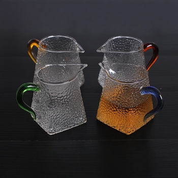 Ceșă de sticlă cu model ciocan, pătrată, rezistentă la căldură, mâner colorat — accesorii ceai Kung Fu