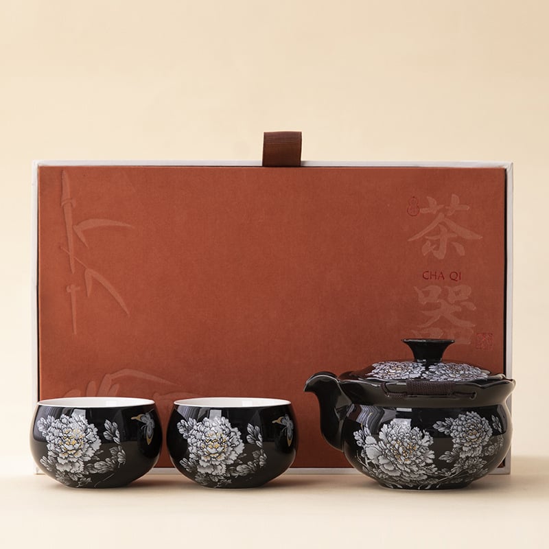 Ceainic ceramic mov cu mâner de prindere, parte a setului de ceai Kung Fu, cutie cadou