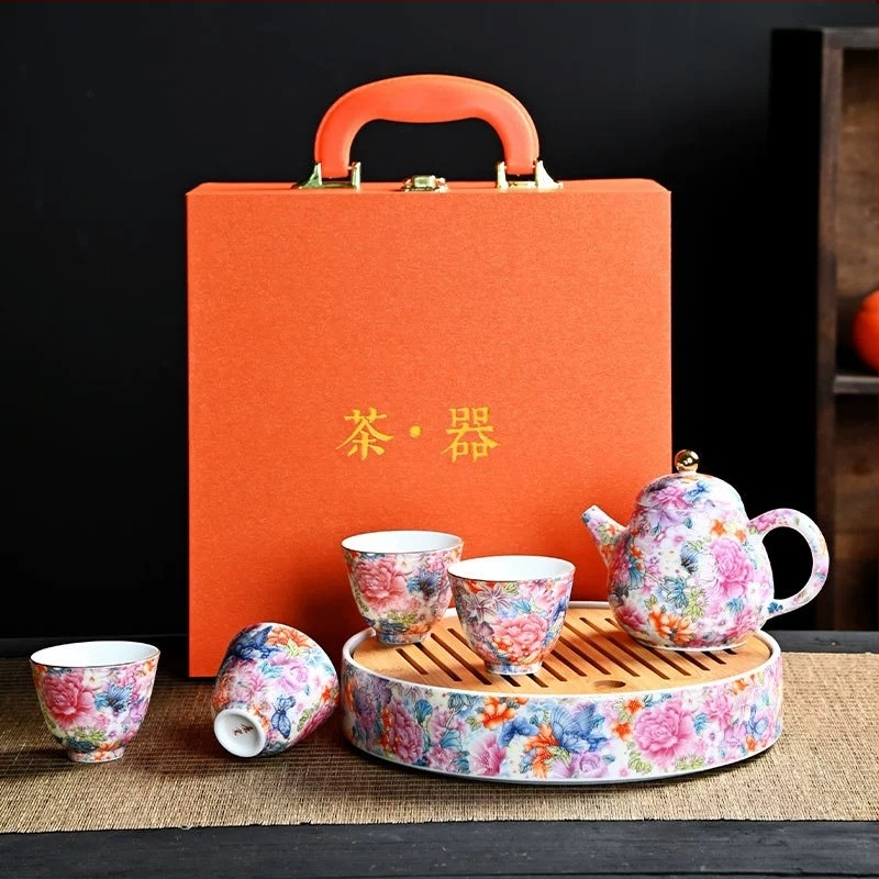 Ceainic din porțelan emailat în nuanțe pastel cu motiv floral – set Gongfu premium pentru uz casnic, cu cești